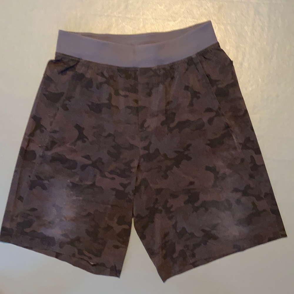 lululemon core shorts (men’s)